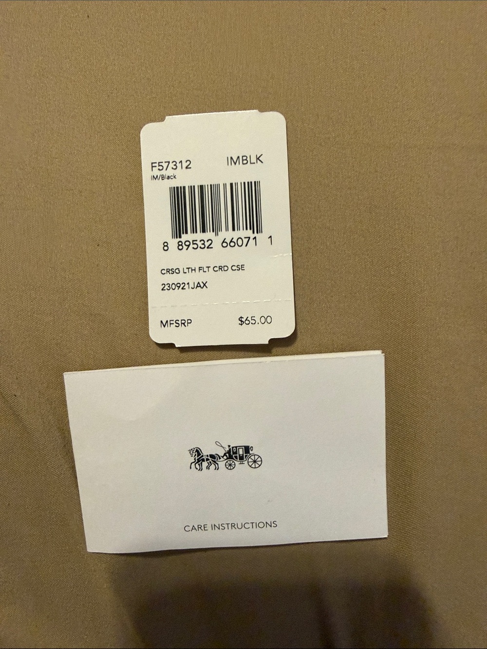 NWT: coach card holder - Picture 3 of 3